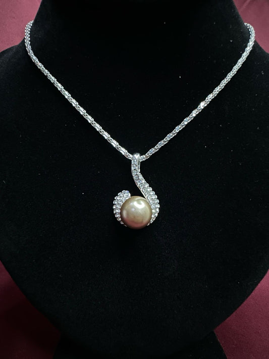 Pearl Wave Necklace