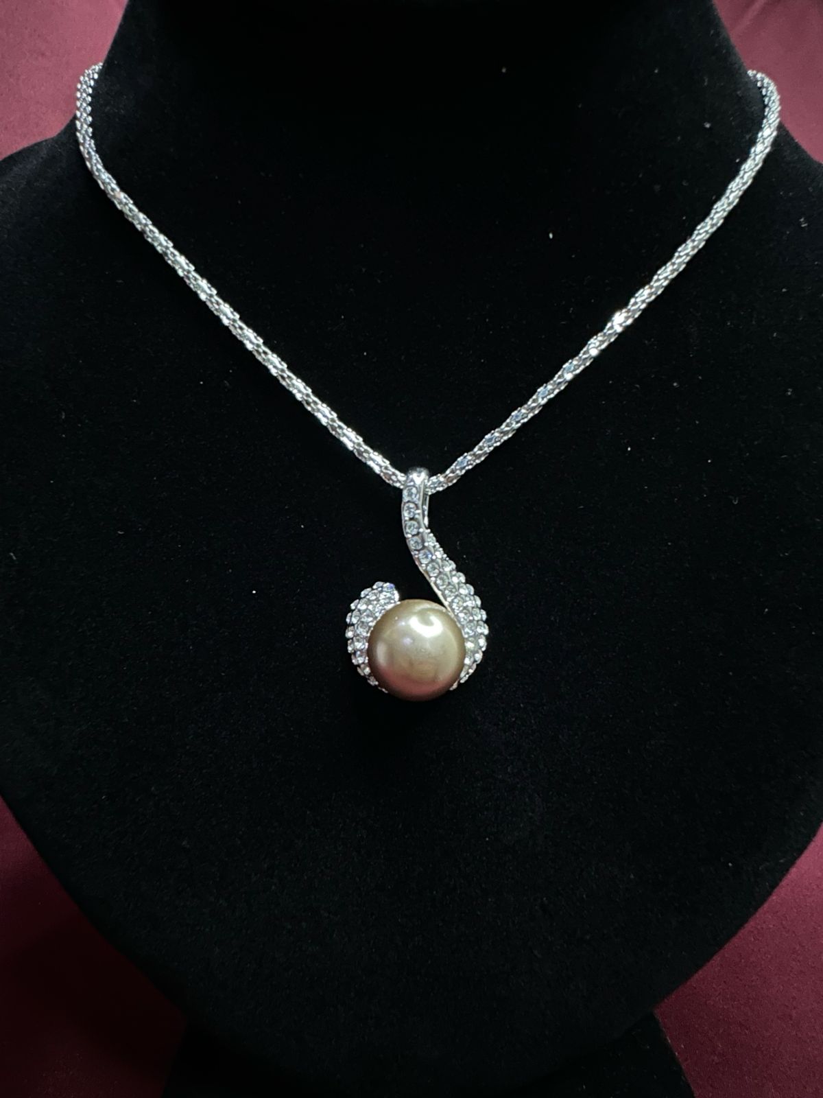 Pearl Wave Necklace