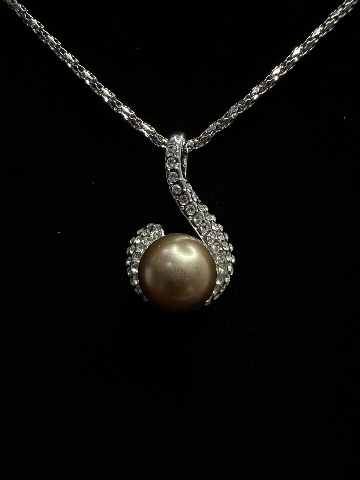 Pearl Wave Necklace