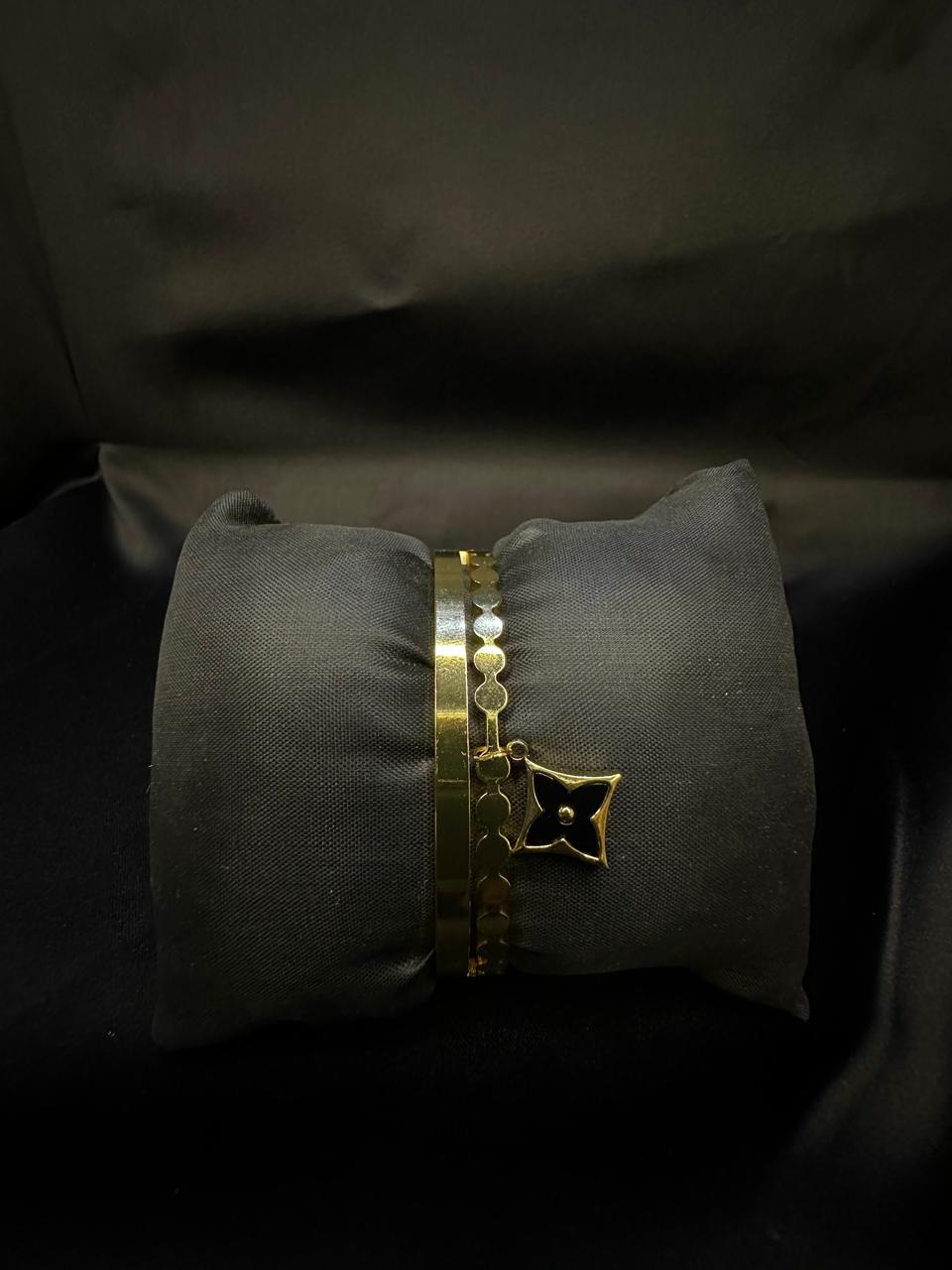Gold Bangle Bracelet Set with Clover Charm